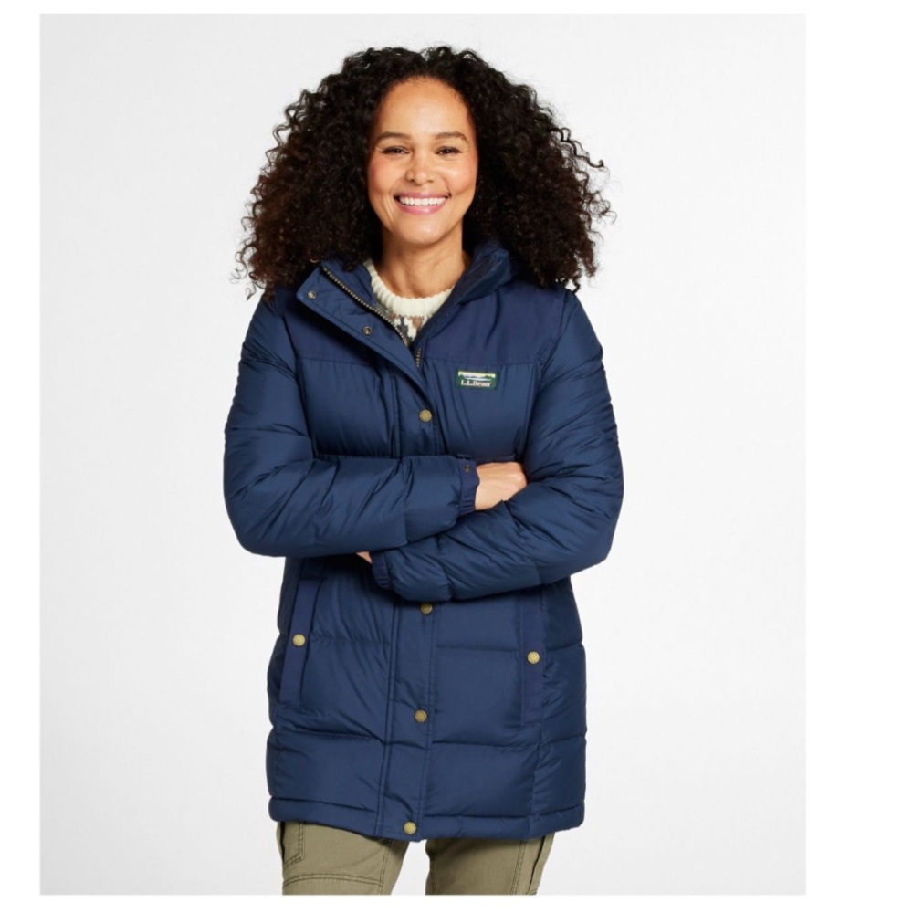 LLBEAN Women’s LIKE NEW Navy Puffer Jacket